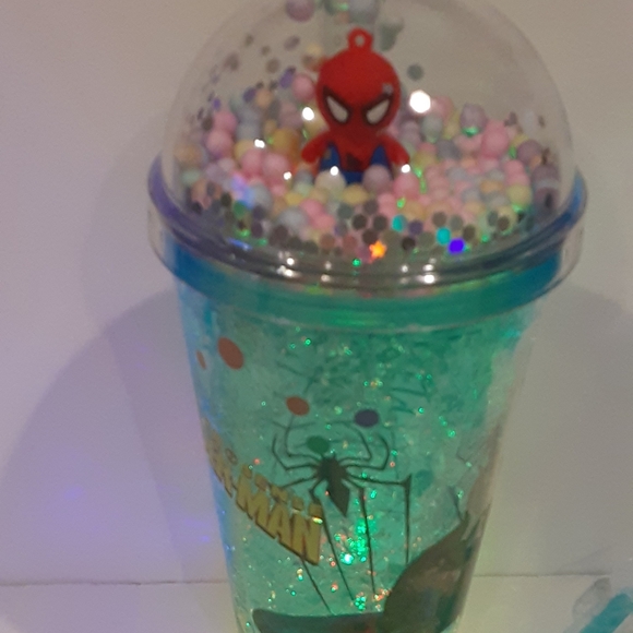 SPIDER-MAN WATER CUP 16OZ AVAILABLE IN RED AND BLUE - Picture 3 of 4